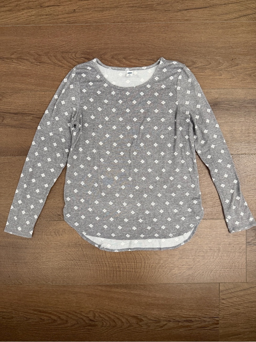 Old Navy Gray Diamond-Pattern Long Sleeve Top
